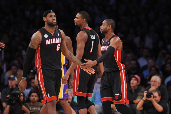 C罗复出首秀出彩，圣安东尼奥马刺主场横扫迈阿密热火，豪取30连胜的简单介绍